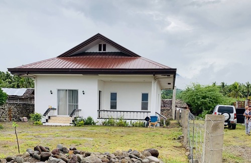 Totolan House | Beachfront Retreat House