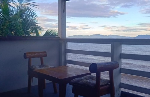 Puerto Galera Apartment | Beachfront Studio Apartment