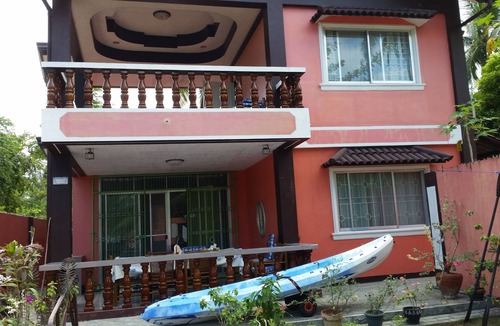 Anda Villa | Beachfront Tondol Beach Villa Vessela