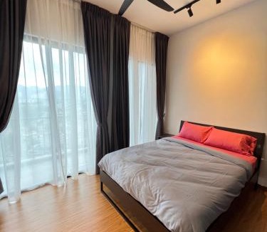 George Town Apartment | Beacon Executive Suites #CozyFamilyStay #RoofTopPool #13