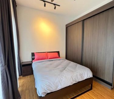 George Town Apartment | Beacon Executive Suites #CozyFamilyStay #RoofTopPool #13