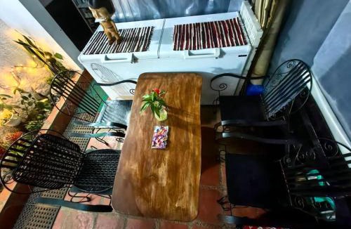 Tuba Bed & Breakfast | Bed and Breakfast Small Cozy Room with Balcony, T&B, Fast WiFi, Netflix
