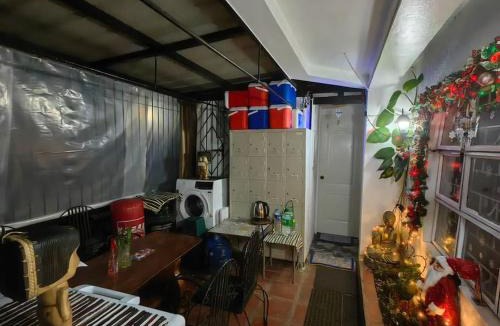 Tuba Bed & Breakfast | Bed and Breakfast Small Cozy Room with Balcony, T&B, Fast WiFi, Netflix