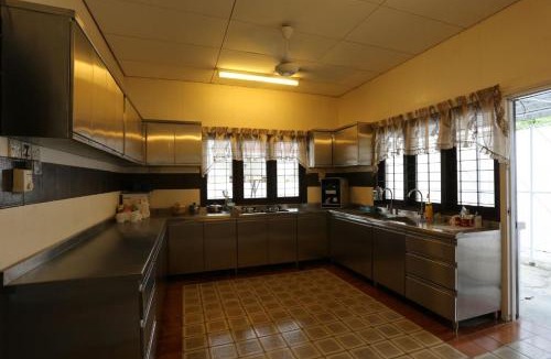 Tanjung Tokong House | Bee's Homestay