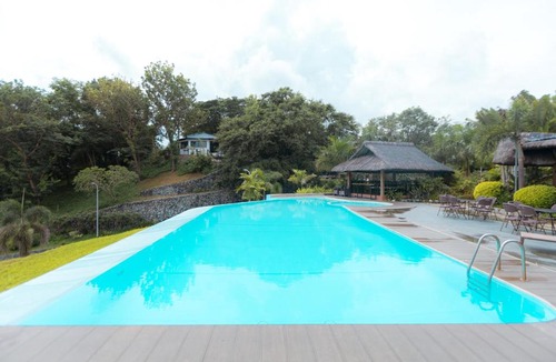 Paoay Hotel | Bellagio Hills Hotel and Restaurant