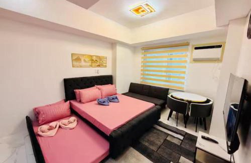 Bagumbayan Hotel | Best Hotel In Eastwood - Eastwood Hotel Suite B - By Fal Premiere