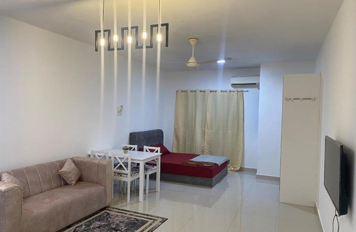 Seri Kembangan Apartment | Best Price at Taman Equine free WiFi near MRT &McD