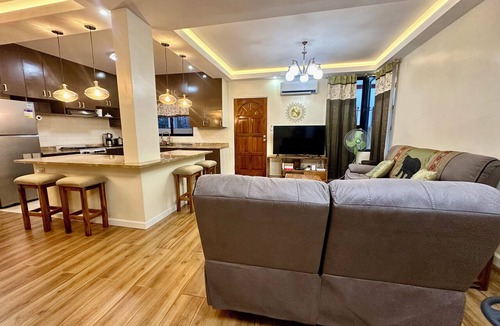 Dasmarinas House | BethShalom Guest House by Jeff and Malou, 4 Bedrooms and 2 Bathrooms