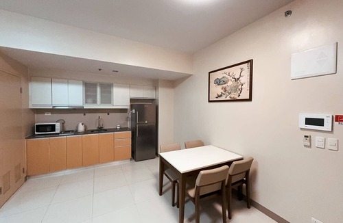 Guadalupe Nuevo Condo | BGC One Uptown Residence