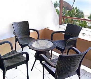 Taman Haji Zainal Apartment | Bidadari Lagoon 4 Islamic Homestay