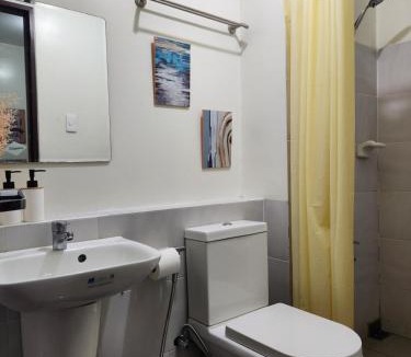Phil-Am Apartment | Big Studio Near North Avenue and Trinoma