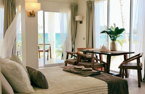 Ferrol Hotel | Binucot Pearl Boutique Resort