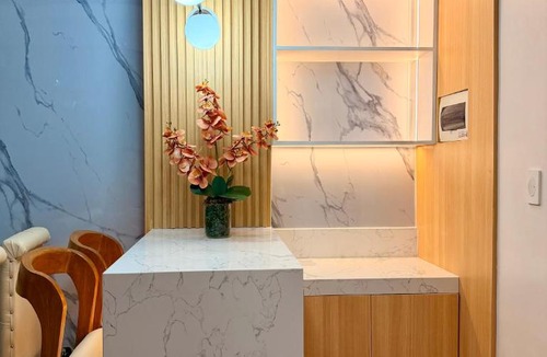 Paranaque Apartment | Blessed Dwelling - Modern Condo with Wi-Fi, TV & Kitchen, 30 min to NAIA Airport
