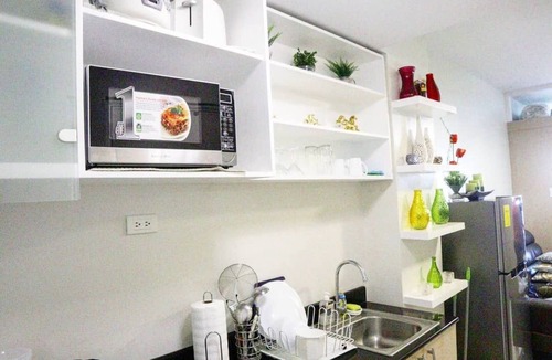 Taguig Apartment | Blowing in the Wind Taal Lake View - 1 Bedroom Apartment with Balcony