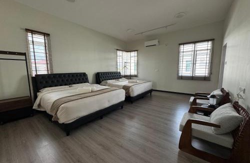 Tawau House | Blue Moon House