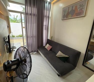 Tacloban House | BMF Homestay Jacuzzi Villa 1