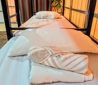 Larena Hostel | Bonjorge Dormitory- Helen, Larena, Siquijor