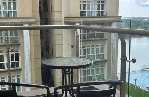Kuching Apartment | Borneo Holiday Couple Suite @ Riverine Kuching