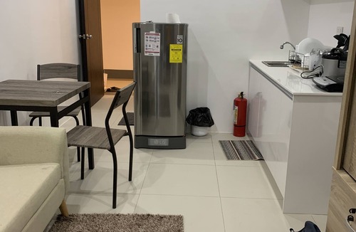 Cagayan de Oro House | Brand New Condo with pool and gym. One minute walk from Mall