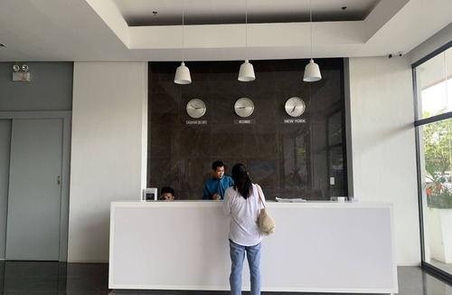 Cagayan de Oro House | Brand New Condo with pool and gym. One minute walk from Mall