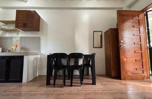 Albay Province Apartment | Budget AC WI-FI Natl Road Ligao City Rm306