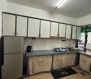 Bayan Lepas House | Budget Homestay nearby Pantai Hospital Airport Penang Bayan Lepas