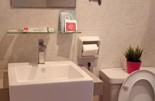 Kuala Lumpur House | Budget Private Small room at Suria Kipark Damansara Apartment - Homestay with foldable mattress for 2 pax, Kitchen and Laundry