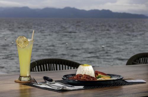 Padre Burgos Hotel | Burgos Reef Boutique Resort