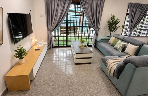 Taman Rinting House | C01 Rinting Masai Semi-D 6BR 20 Pax Renovate