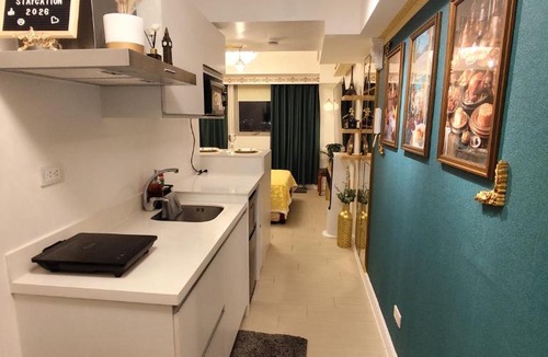 San Fernando Hotel | CA Smart Staycation at Azure North