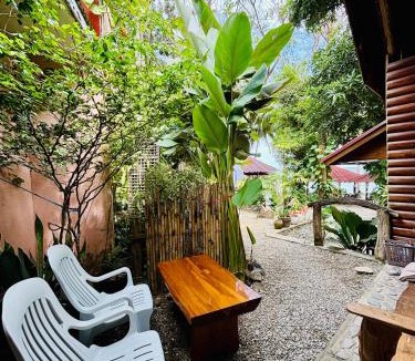Lobo House | Cabin B in Bigang Munti