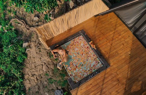 Las Terrenas Cabin | Cabin Cinnamon/2 bedroom cabin in/Jacuzzi/Romantic Nature with AC