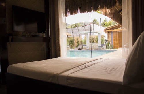 Pansol House | California Beach Villa2