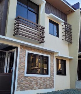 Amadeo House | Camilyn Home Stay