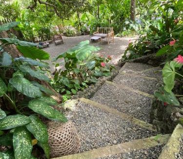 Siquijor House | Canjahawon Nipa Hut Homestay