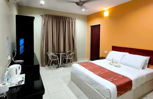 Kampung Raga Hotel | Capital O 91126 The Raga Chalet
