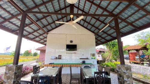 Kampung Chelong Hotel | Capital O 91227 Chalet D'bendang Mak Teh