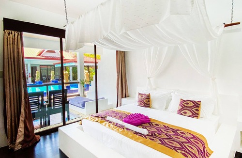 Puerto Princesa City Centre Hotel | Carpe Diem Villas & Resort Dive & Stay resort