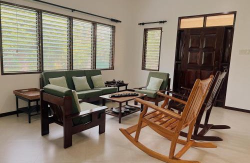 Asturias Villa | Casa Carmencita Cebu - Ocean and garden villa in Asturias, Cebu