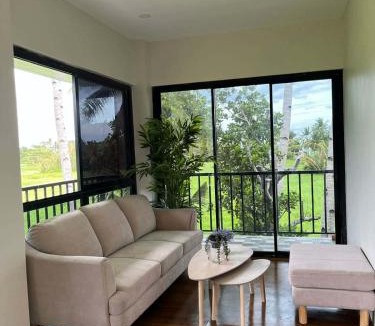 Mahinog House | Casa de Lilong