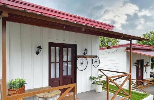 Palayan City Cabin | Casa de Myra