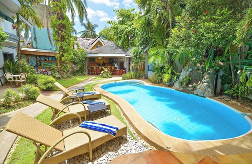 Boracay Island Apartment | Casa Familia Loft 2BR Kitchen 2 Min to White Beach
