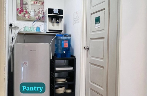 Merdeka House | Casa Homestay Batu Pahat. 5 minutes to town area like family-friendly,gathering