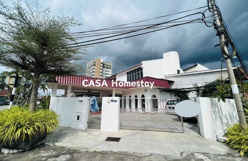 Merdeka House | Casa Homestay Batu Pahat. 5 minutes to town area like family-friendly,gathering