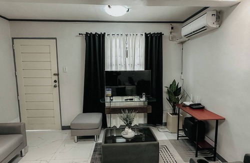 Cardona House | Casa Lirio Comfy 2-Story Home w/Free Parking