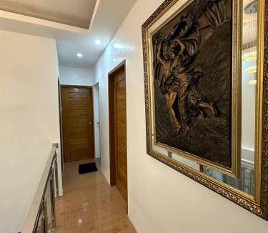 Trece Martires House | Casa MiKulai