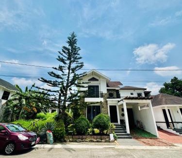 Amadeo Apartment | Casa Miranda Entire House in Tagaytay