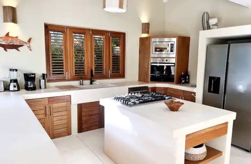 Las Terrenas Villa | Casa Ola, Lux 5 Bedrm, 5 Bath Villa, w' Private Pool, 2 min walk to Playa Coson