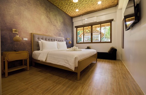 San Francisco Island Resort | Casa Verde Cliff Resort and Spa