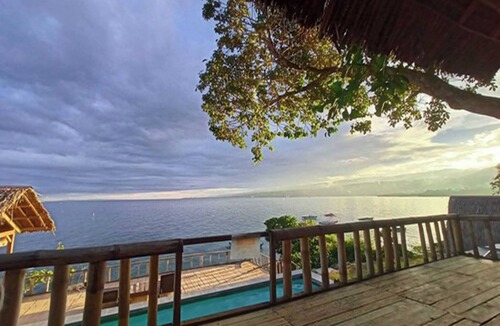 Dalaguete Cottage | Casay Beach Huts by Hiverooms